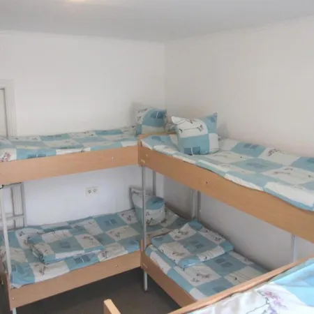 артем Hostal *